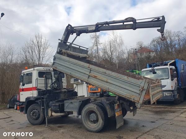 MAN 19.332 kipper + dźwig Hiab - 9