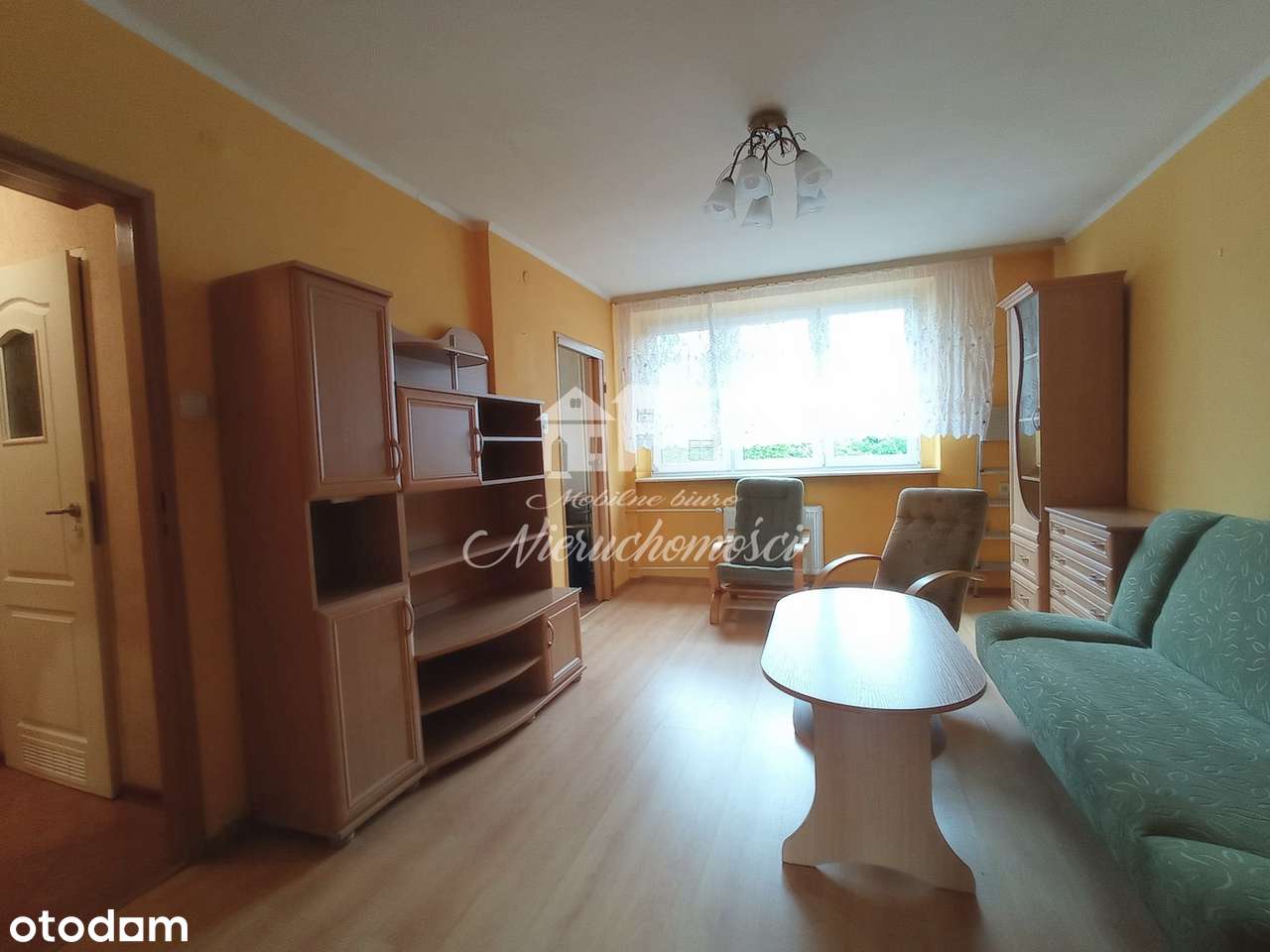 Mieszkanie blisko parku. Przestronne pokoje.-2