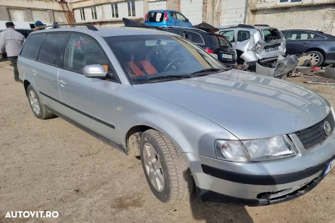 bara fata spate capota trager calandru haion stop tripla stanga dreapta VW Passat B5 2000 motor 1.9tdi ajm  dezmembrez turbina - 2