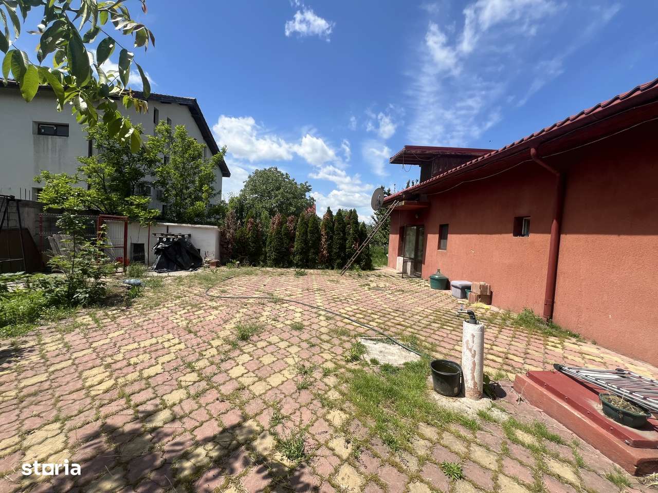 Teren de vânzare – 1000 mp | Toate utilitățile | 150.000 euro - Imagine principală: 2/4