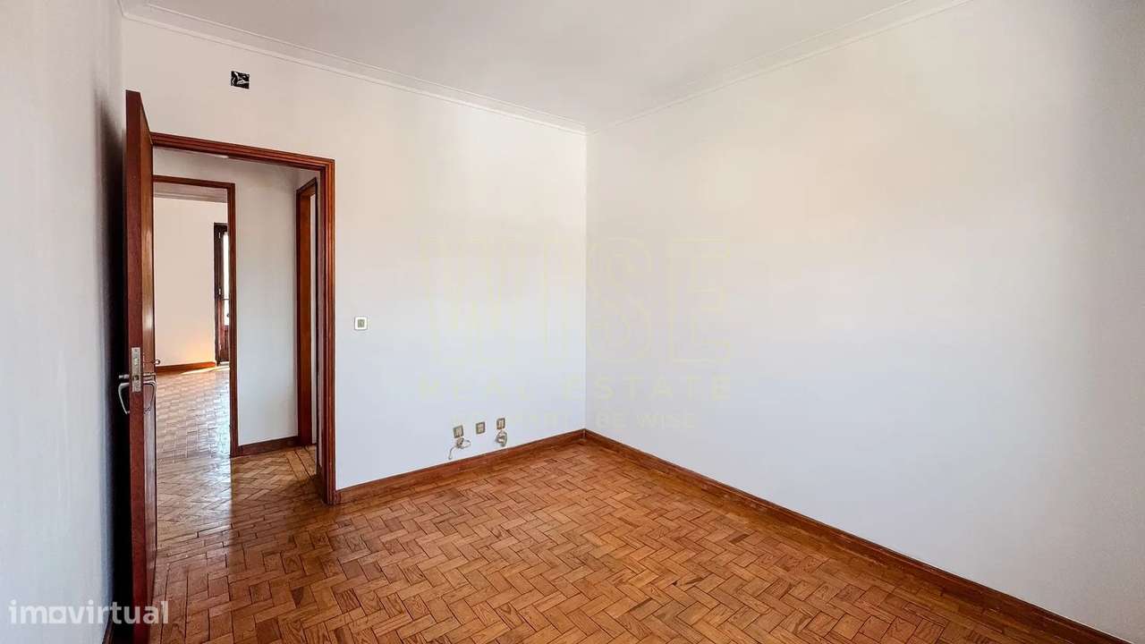 Apartamento T4-18