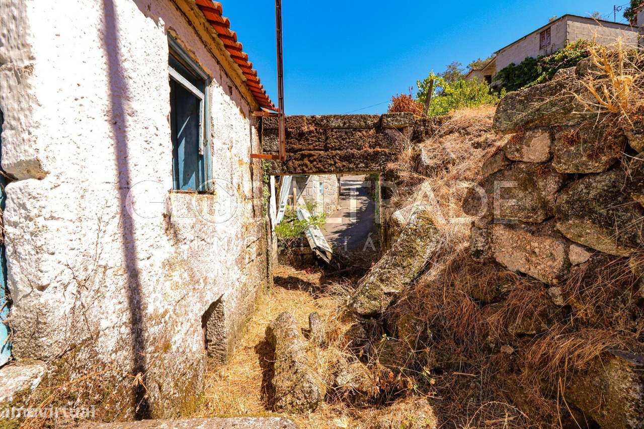 Conjunto Habitacional de 5 Moradias para Recuperar em Aboadela-34