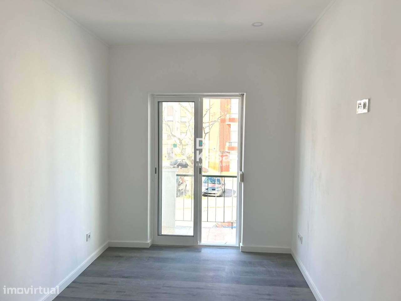 Apartamento T2 Renovado na Baixa da Banheira-21