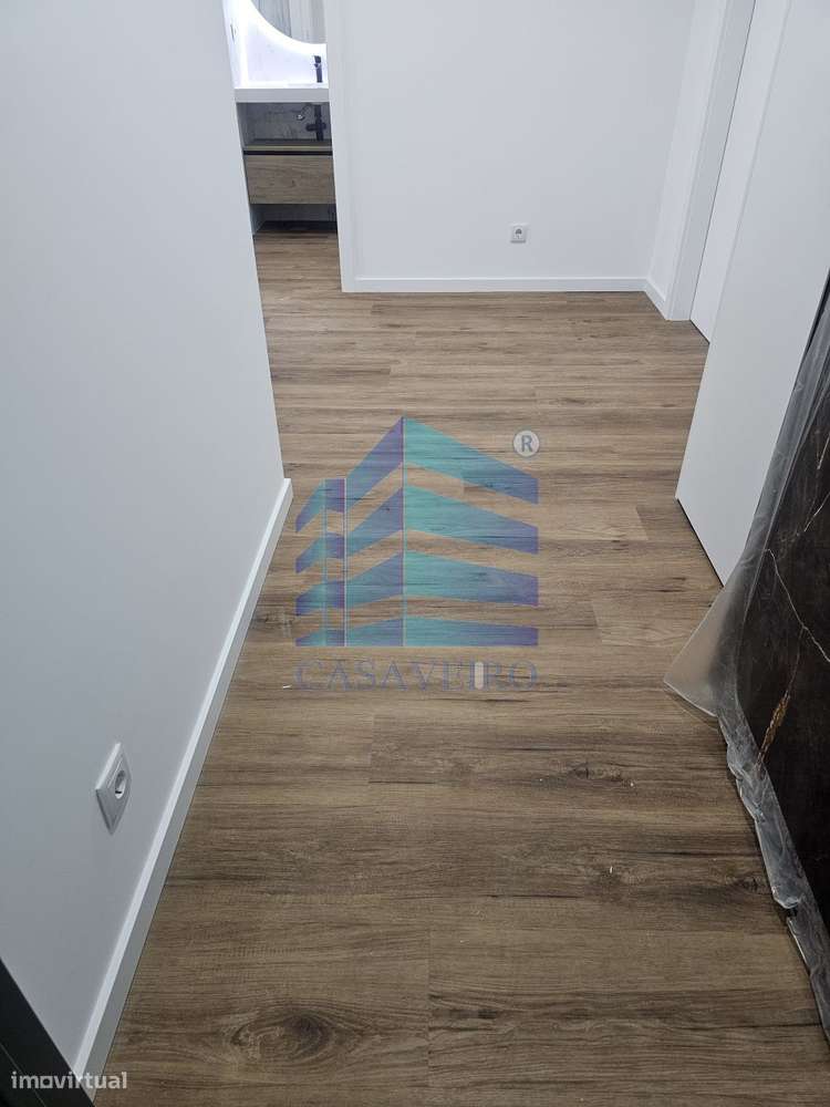 Apartamento T3 com 2 Lugares de Garagem São Bernardo-16