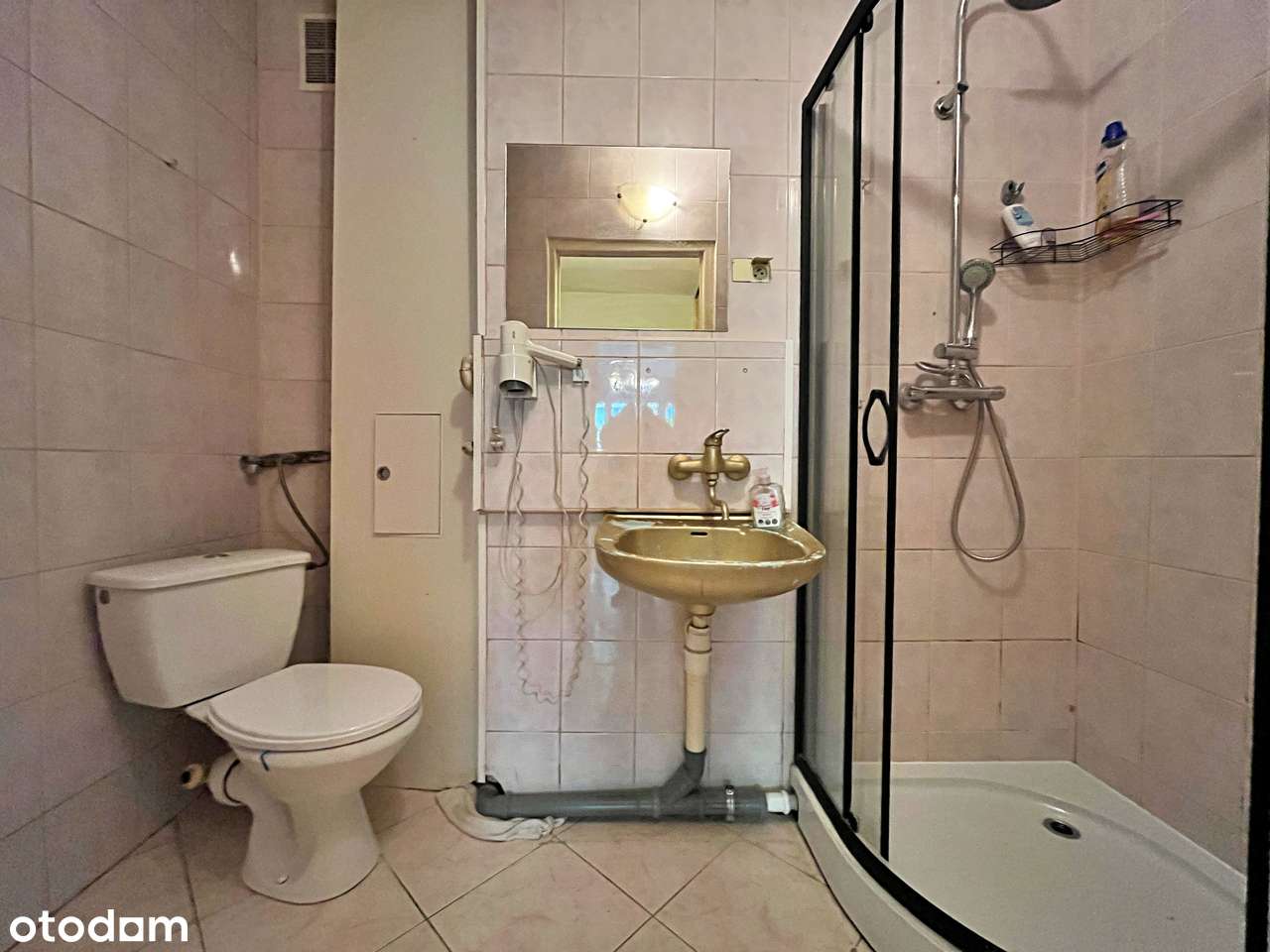 2 pokoje na parterze do remontu - ul. Rojna 10-5