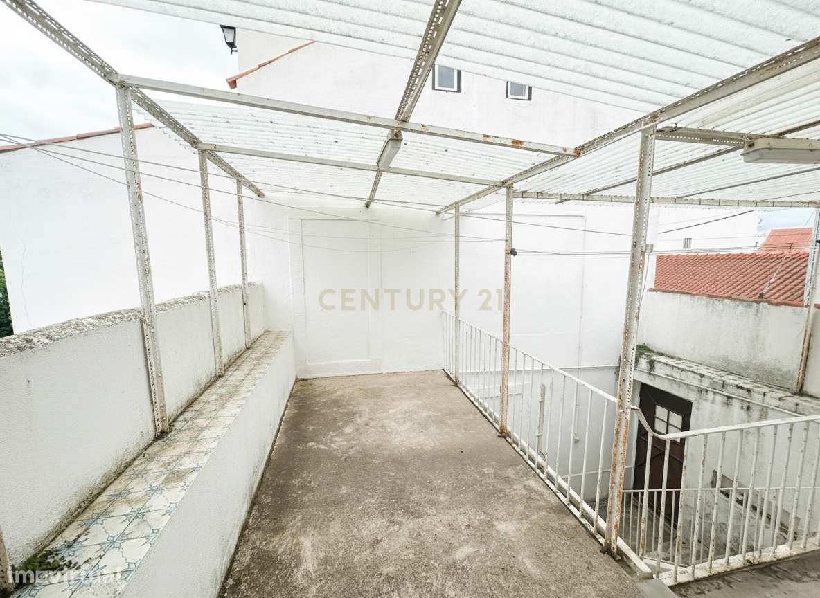 Moradia T5 com Grande Potencial | Salvaterra de Magos-14