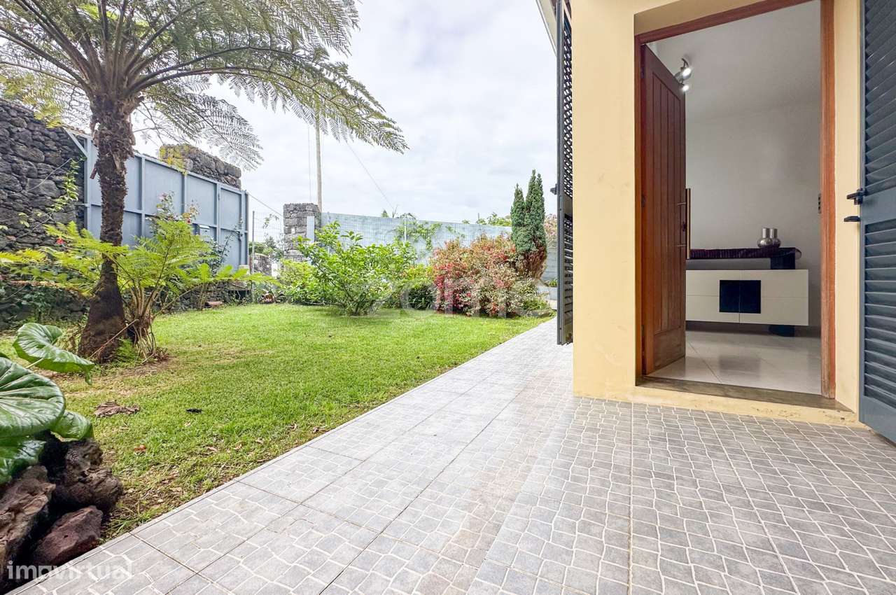 Moradia T2+1 - São Vicente Ferreira - Ponta Delgada - Grande imagem: 3/39