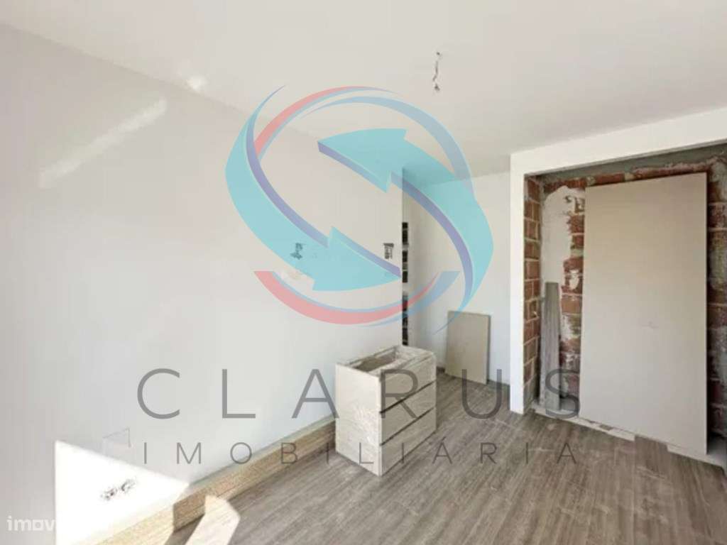 Apartamento T2 em Santa Marta do Pinhal-4