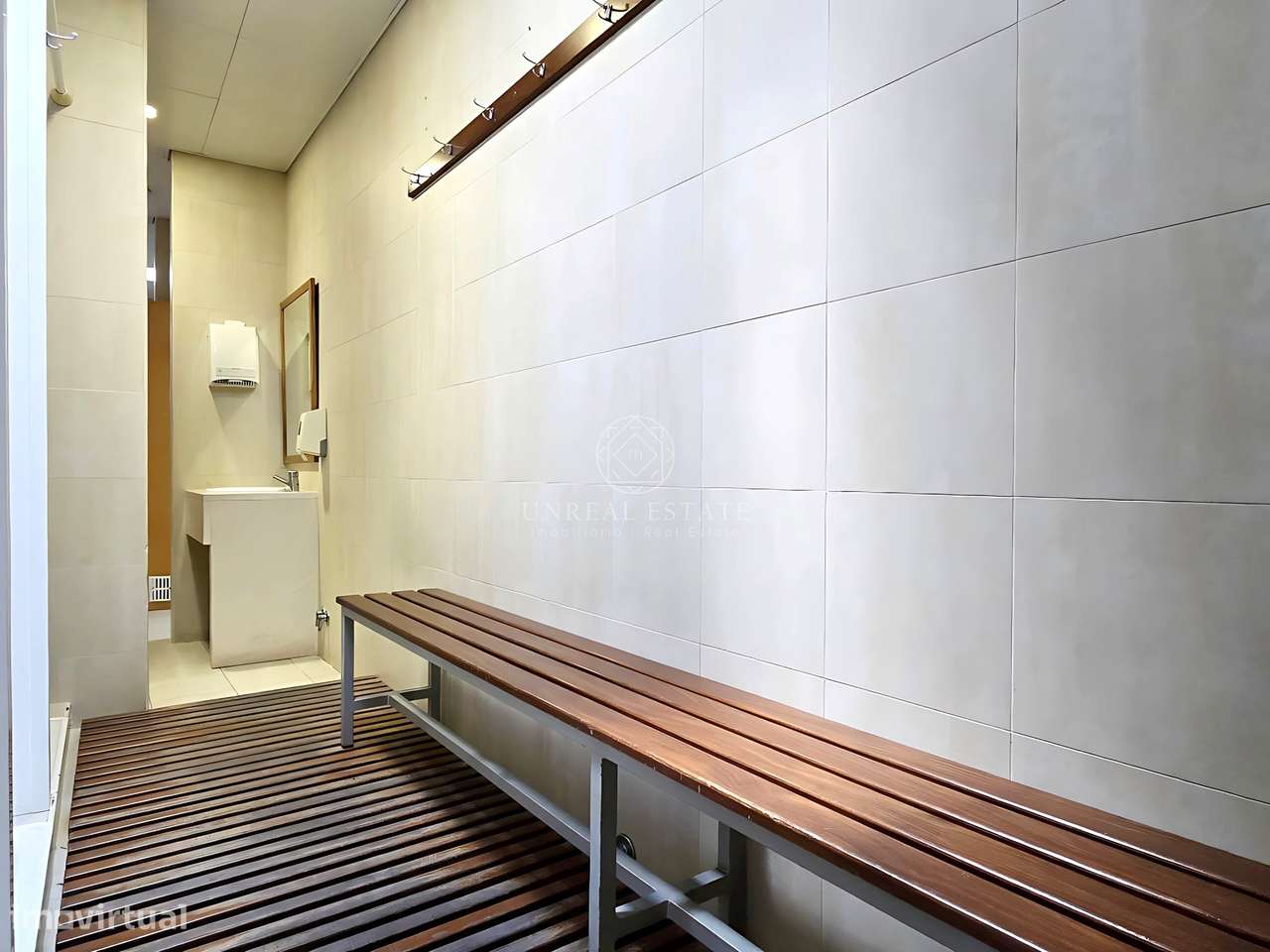 Espaço Comercial com 575 m² para Clínica, Ginásio ou Centro de Saúde n-19