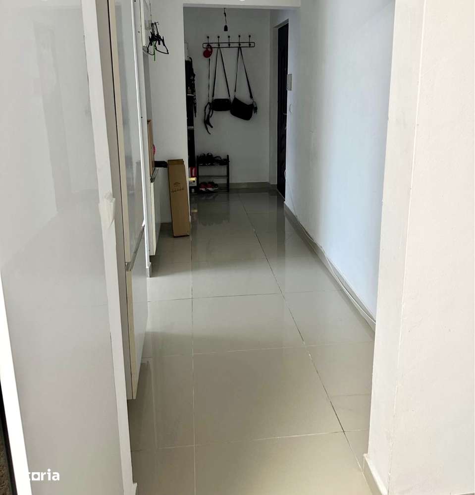 Apartament Modern 3/4 Camere – Complet Mobilat, Renovat, Gata de Mutat - Imagine principală: 5/10