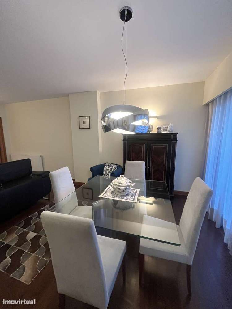 Aluga-se T1+1 - Grande imagem: 4/14