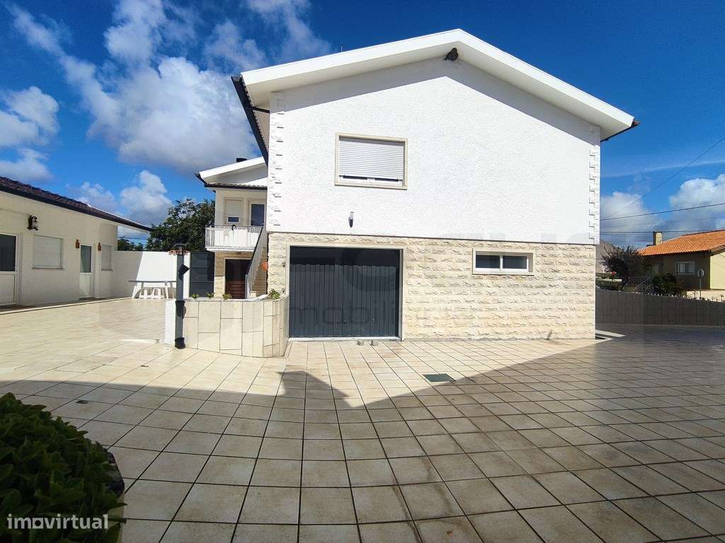 Moradia isolada T3+1 a poucos minutos de Aveiro - Grande imagem: 2/48