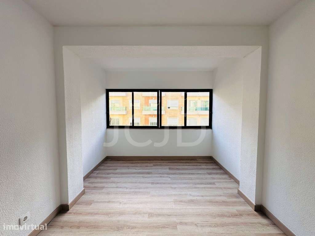 Apartamento T3 Totalmente Remodelado a Estrear - Costa da Caparica-10