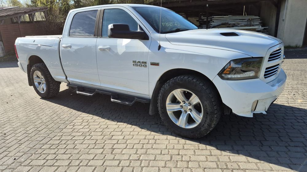 Dodge RAM 5.7 4x4 2015
