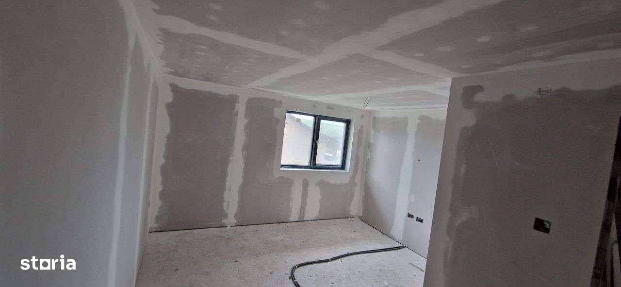 Vand vila la gri in Falticeni - Imagine principală: 4/9