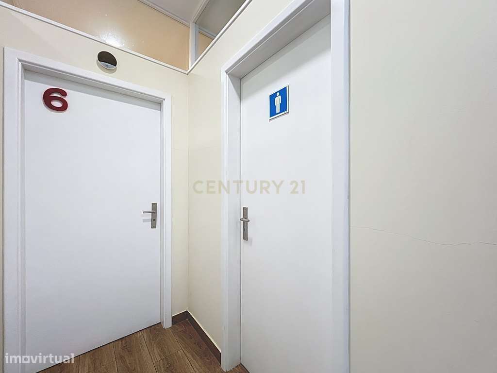 Oportunidade Única: Venda de Clínica em Pleno Funcionamento na Lagoa –-23