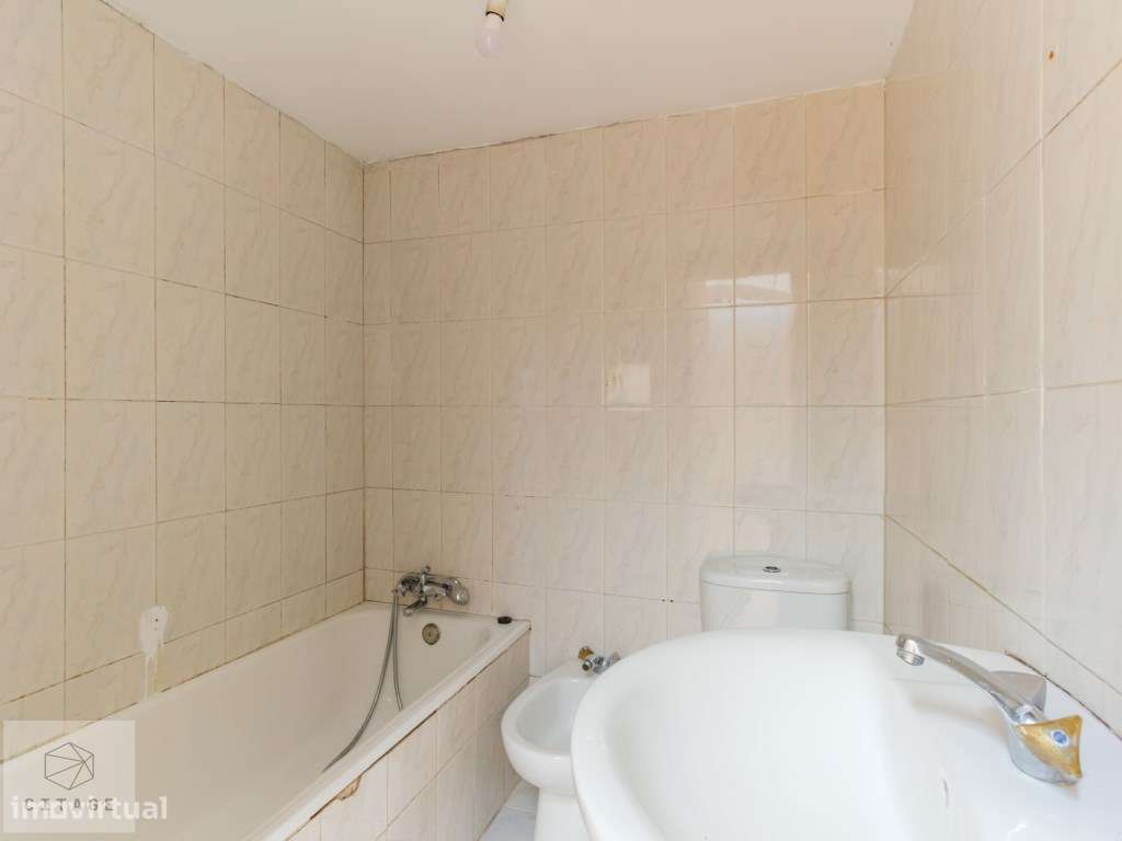 Apartamento T2 com terraço em Campo de Ourique-27