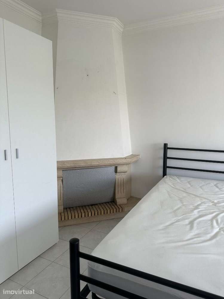Arrendo T.4 duplex Mobilado com garagem em Leiria próximo do Isla. - Grande imagem: 5/32