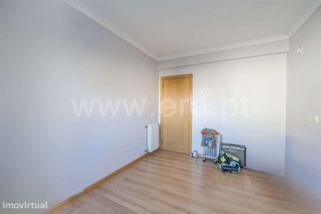 Apartamento T2; Quinta de Santa Teresinha-10
