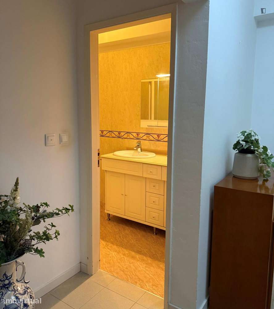 Quarto - localizado em Lisbon - Grande imagem: 4/8