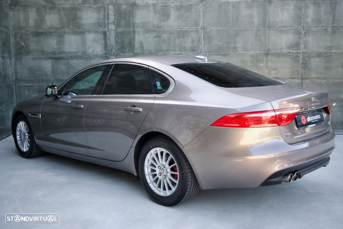 Jaguar XF E-Performance Prestige - 8