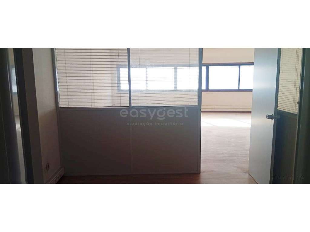 Escritório com 105 m2 no centro de Leiria, Centro Comercial D. Dinis - Grande imagem: 5/10