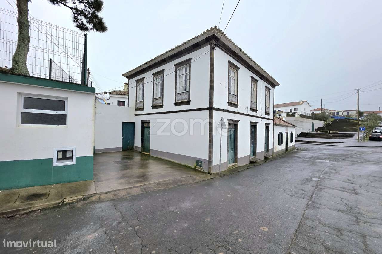 Moradia T4 com entrada lateral - Achada, Nordeste - Grande imagem: 2/25