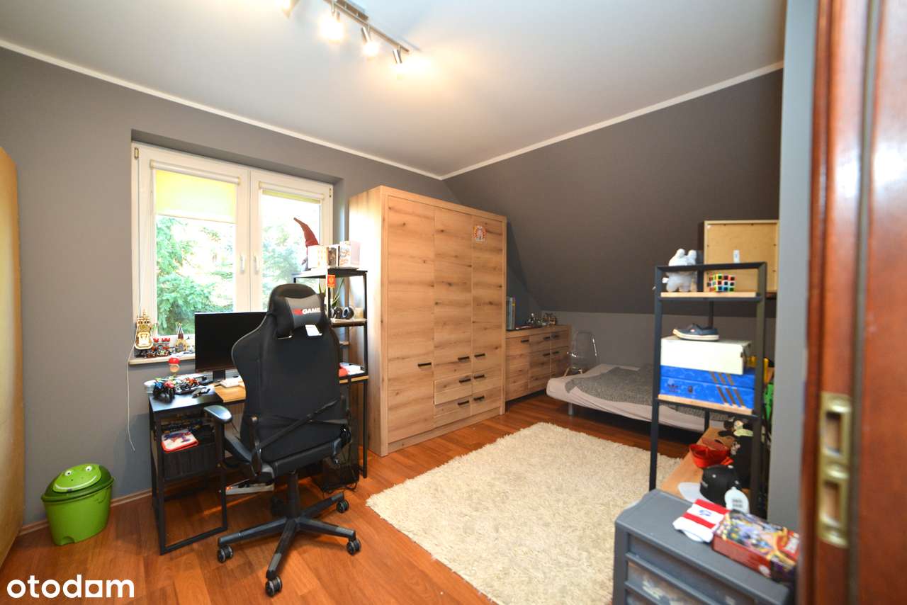 Wyjątkowy rodzinny dom z ogrodem i tarasem, 5 min do Leśnicy-15