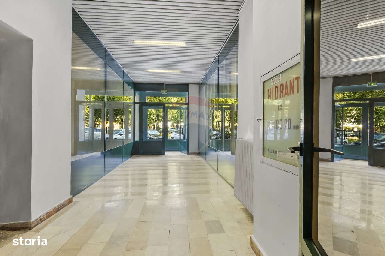 Cladire unica cu destinatii multiple de vanzare Ultracentral Arad - Imagine principală: 4/20