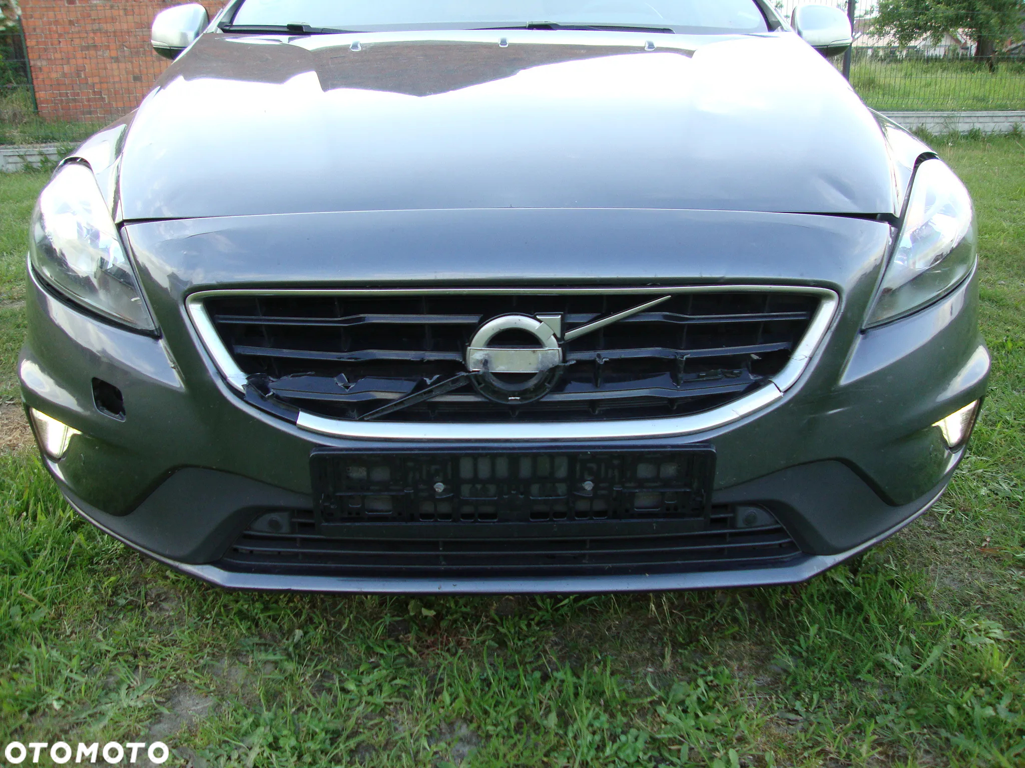 Volvo V40 D2 R-Design - 28