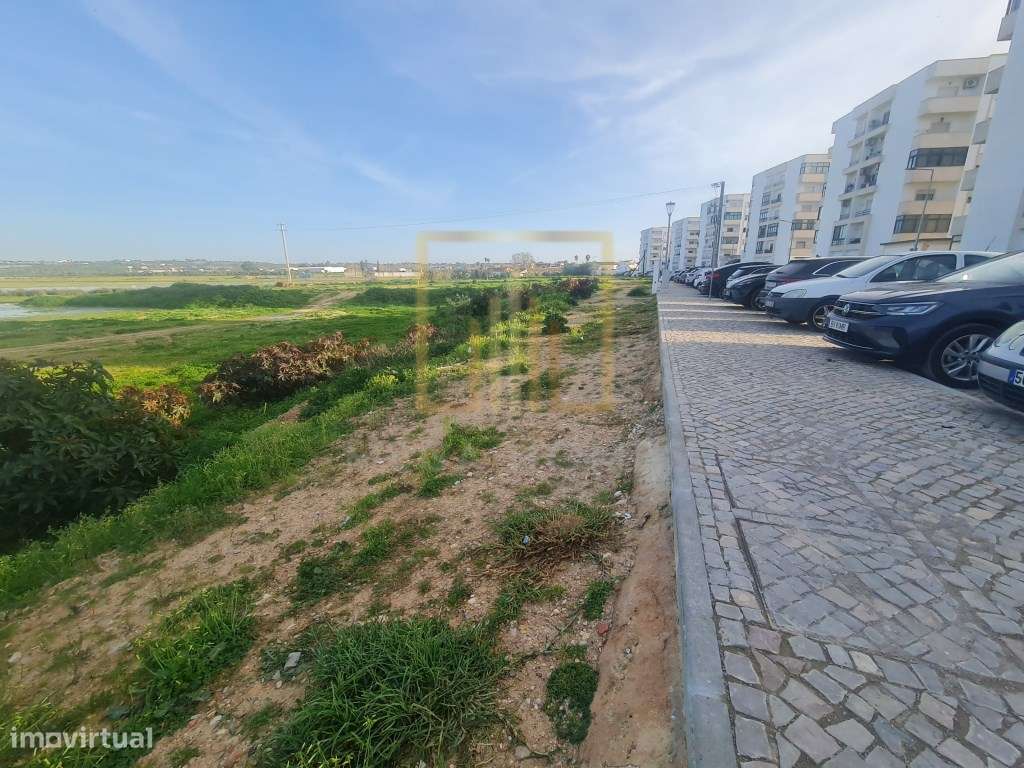 Lote de terreno à venda na Rua Francisco Sá Carneiro, Lagoa-3