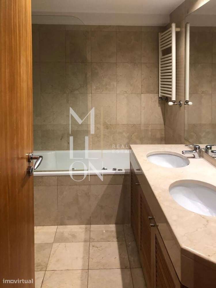 T1 na Foz do Douro - Grande imagem: 5/17