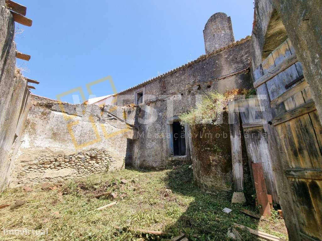 Moradia T3 em Ruína com Excelente Exposição Solar e Lote de 272m² -...-29