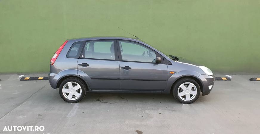 Ford Fiesta - 10