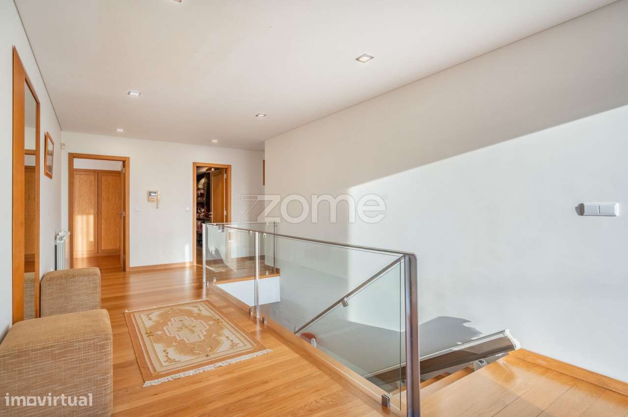 Moradia T4 com piscina | Esposende-13