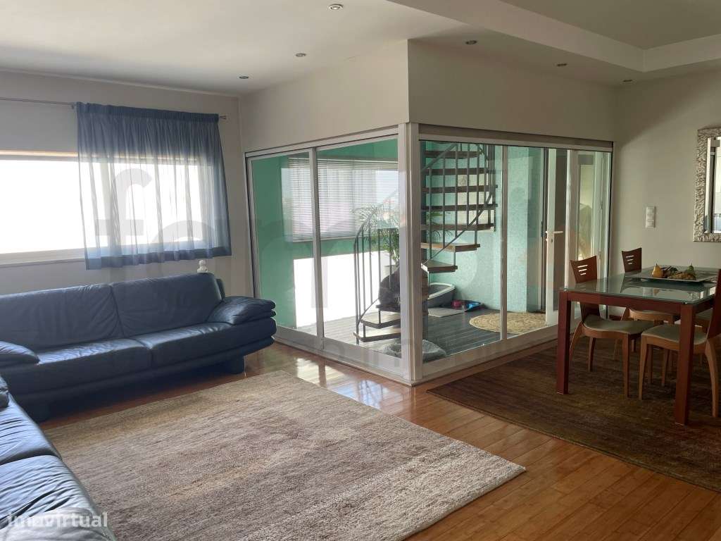 Penthouse Exclusiva com Terraço Panorâmico - Setúbal-26