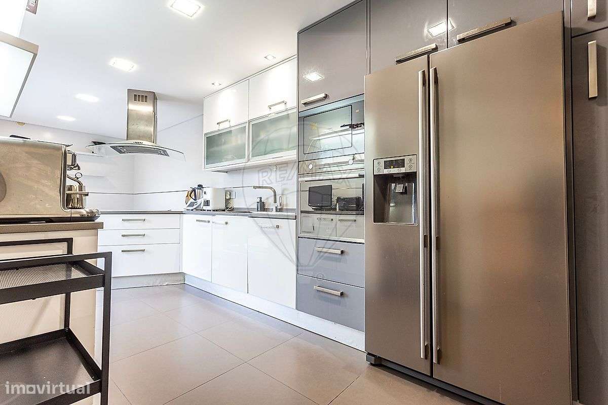 Moradia T4 para venda-13