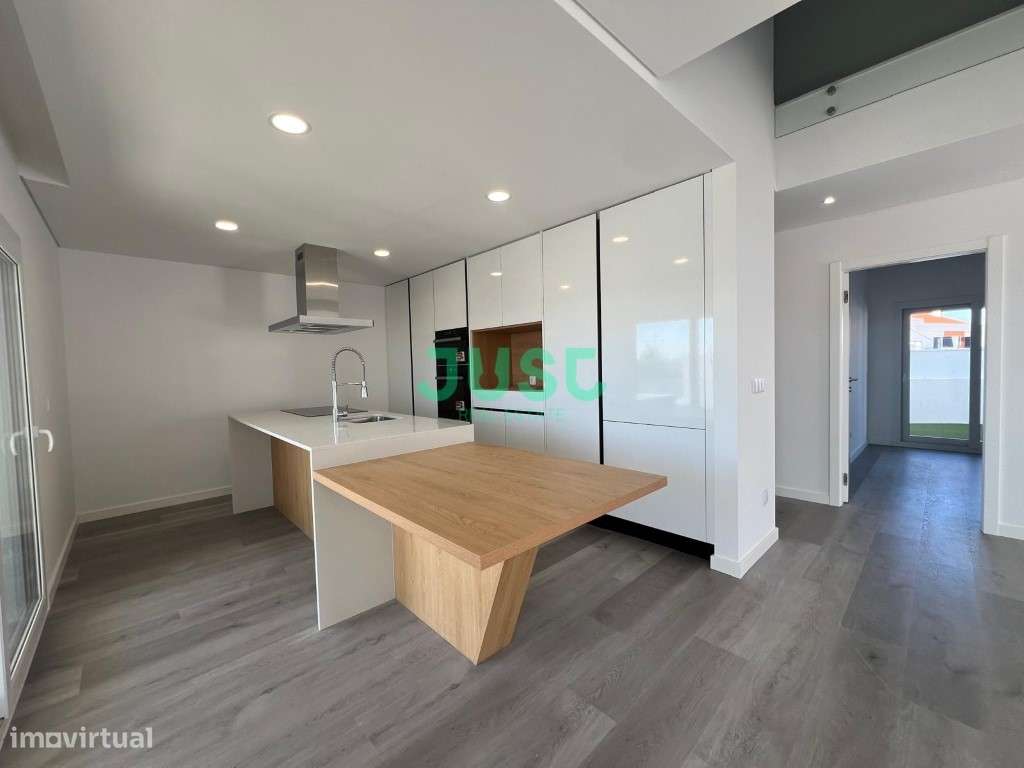 Moradia T4 Pronta com áreas generosas - Grande imagem: 5/39