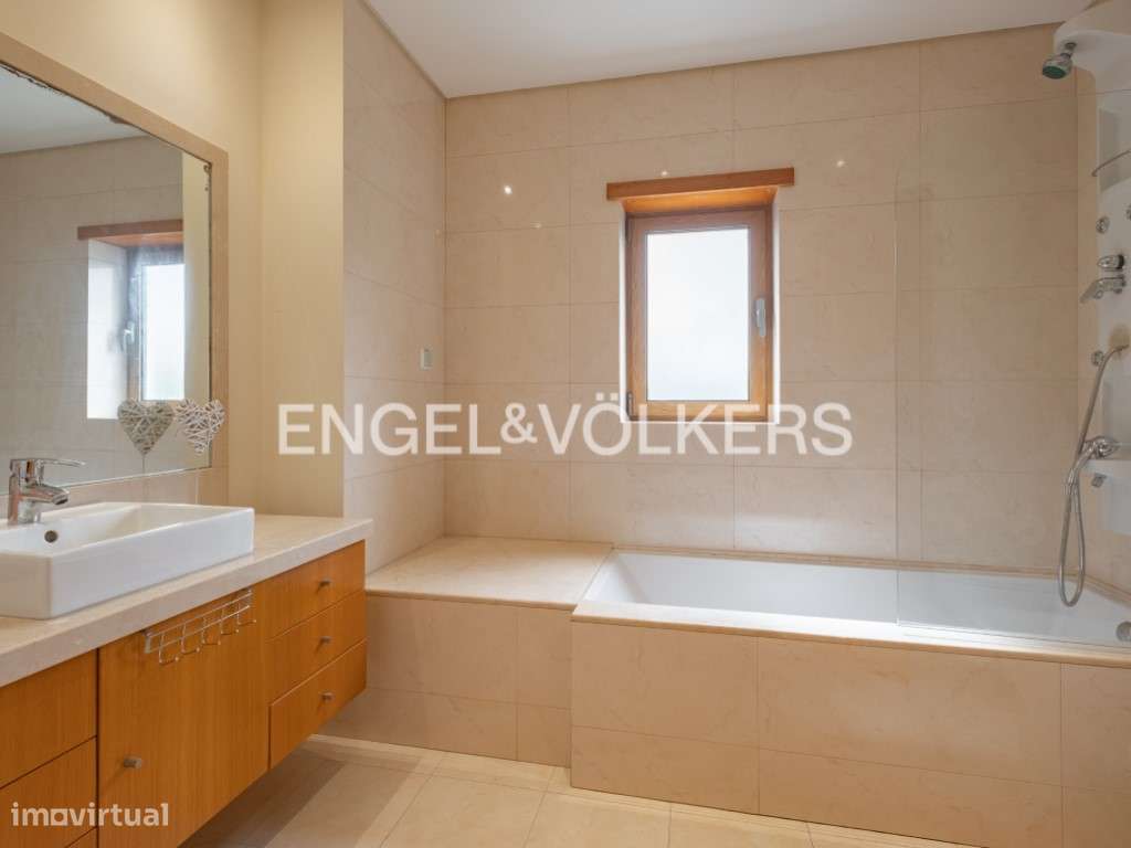 Moradia T3 com 3 Suites, Escritório, Jardim Privativo e Garagem | S...-15