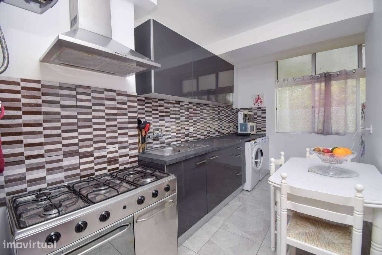 T3 Luminoso na Rinchoa (Rio de Mouro) | Varandas a Sul | Excelente Loc-14