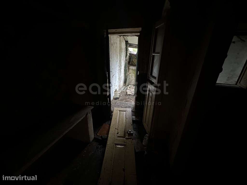 Moradia localizada em Zona Histórica em Castelo Branco - Grande imagem: 5/12