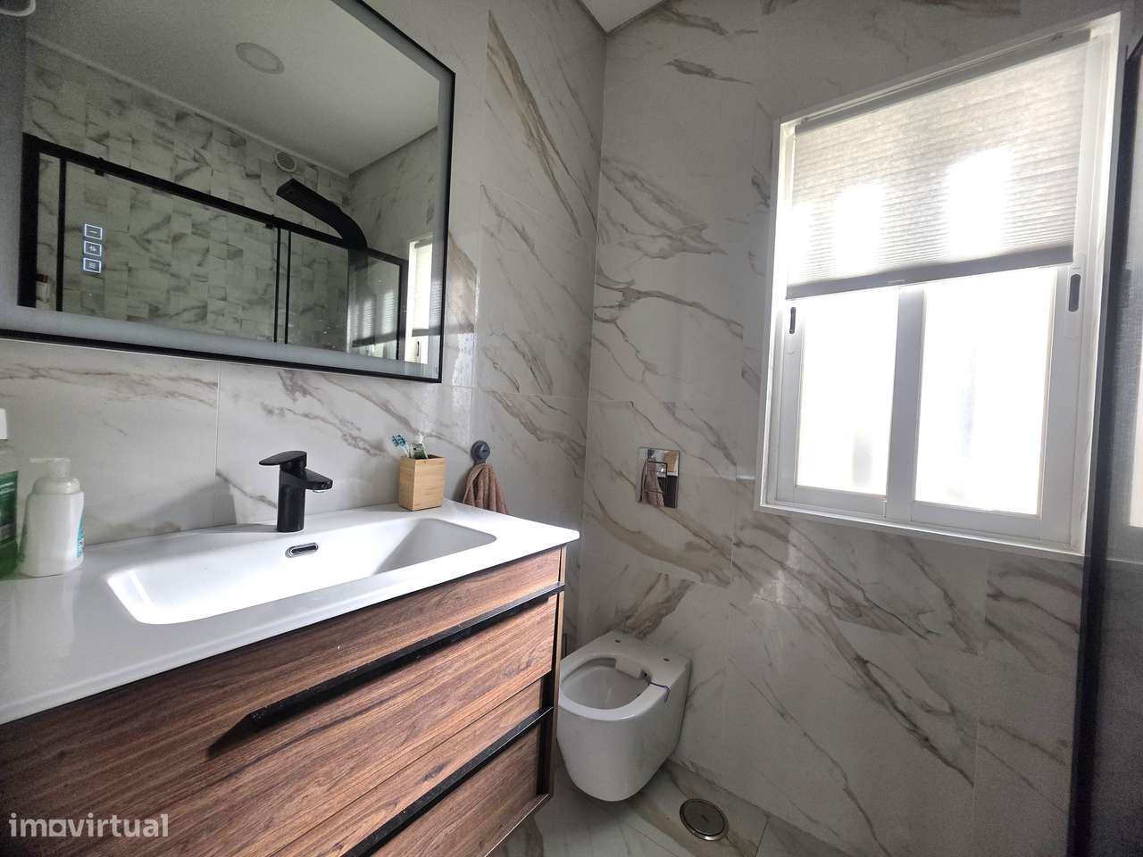 Apartamento T2 Duplex Recuperado - A 70m da Praia do Ouro-30