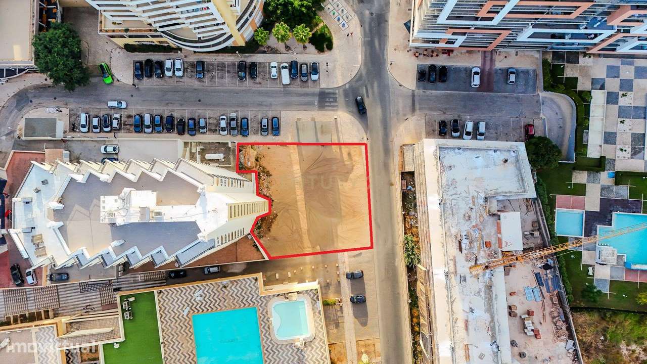 Terreno urbano na Praia da Rocha - Grande imagem: 4/20