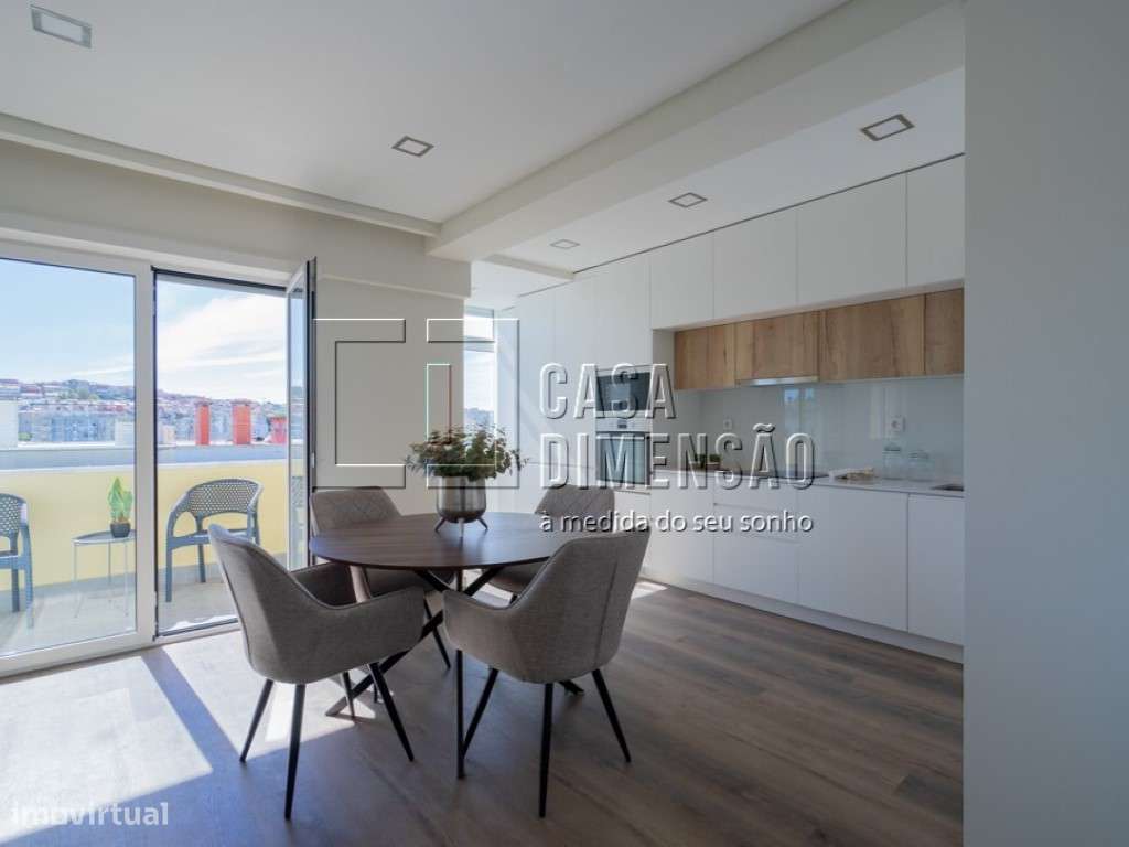 Apartamento T3 com Varanda em Benfica - Totalmente Mobilado e Pront...-22