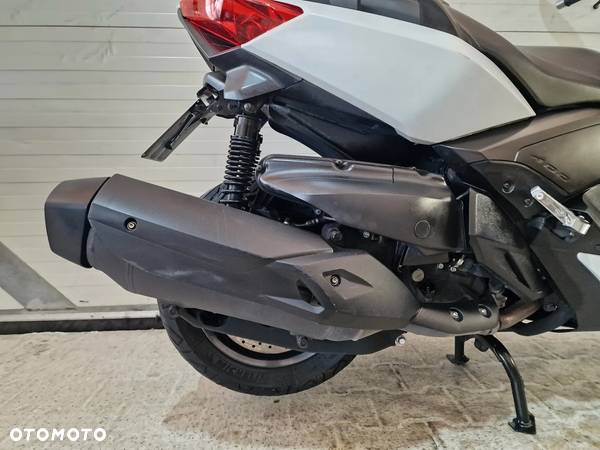 Yamaha X-max - 25