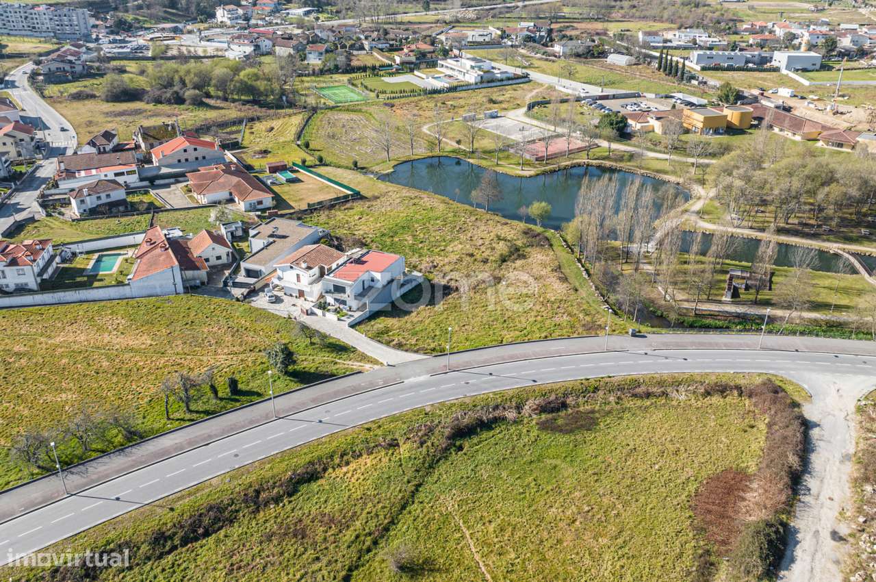 Terreno urbano, com 2200m2, Próximo ao Parque Freamunde - Grande imagem: 5/16