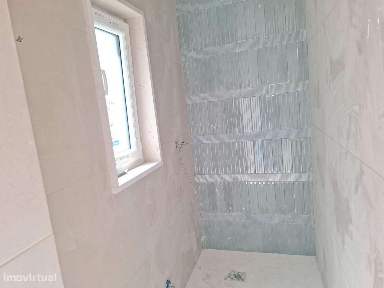 Moradia Térrea T2 com Logradouro Totalmente Remodelada Barreiro-14