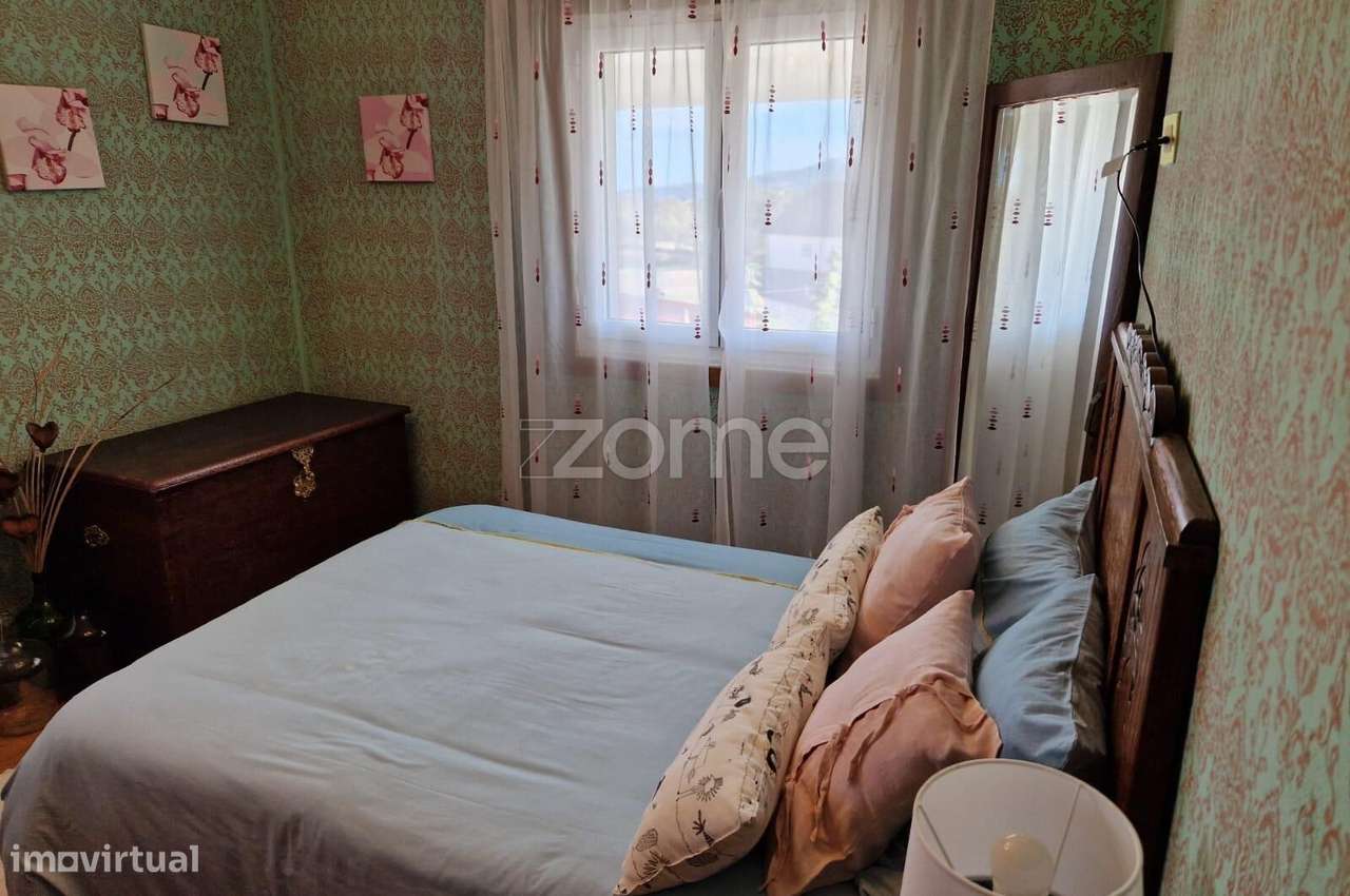 Quinta em Montalegre (cinco quartos e duas caas de banho-12