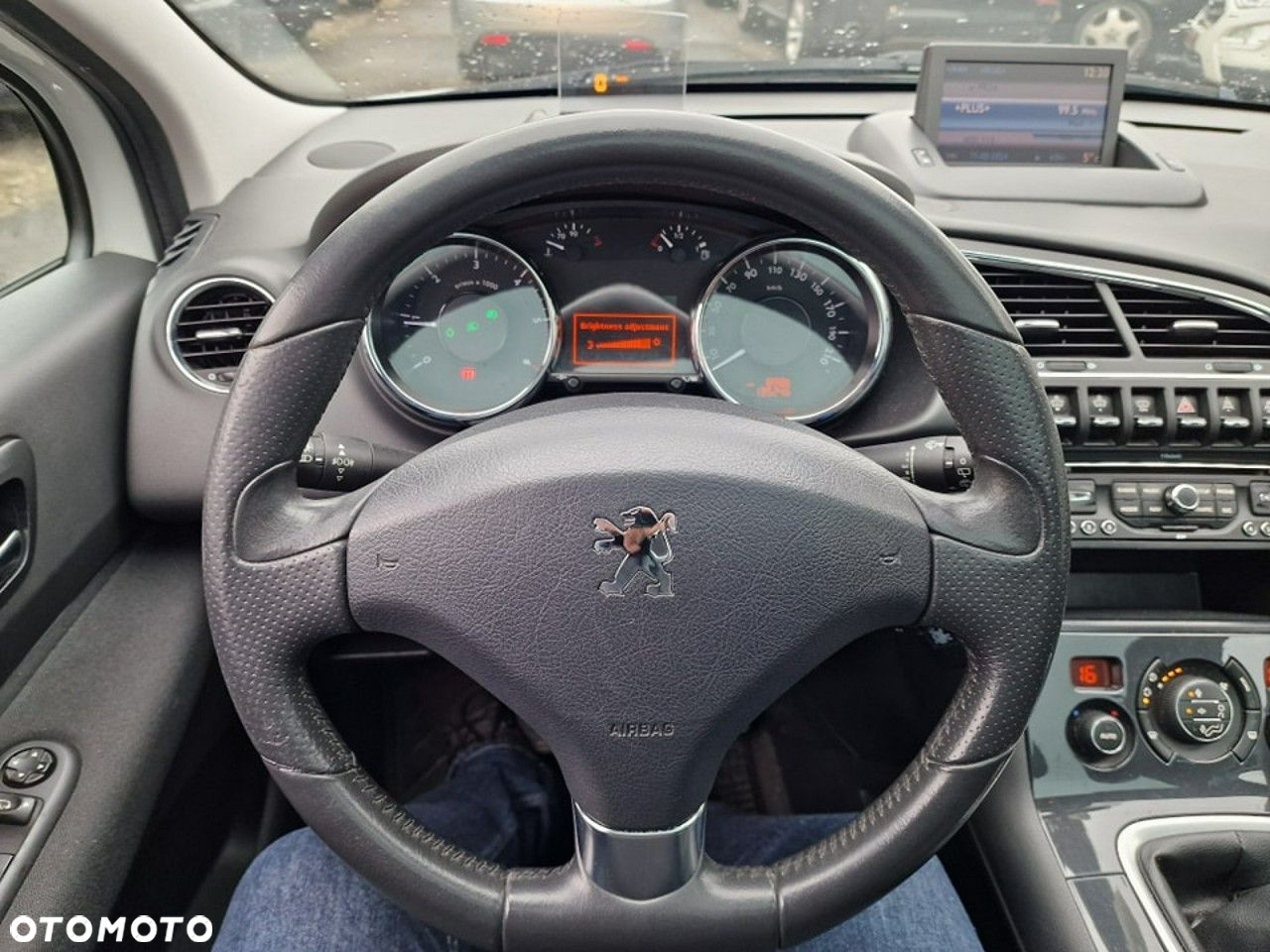 Peugeot 3008 1.6 HDi Premium - 9