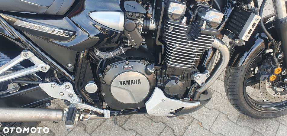 Yamaha XJR - 34